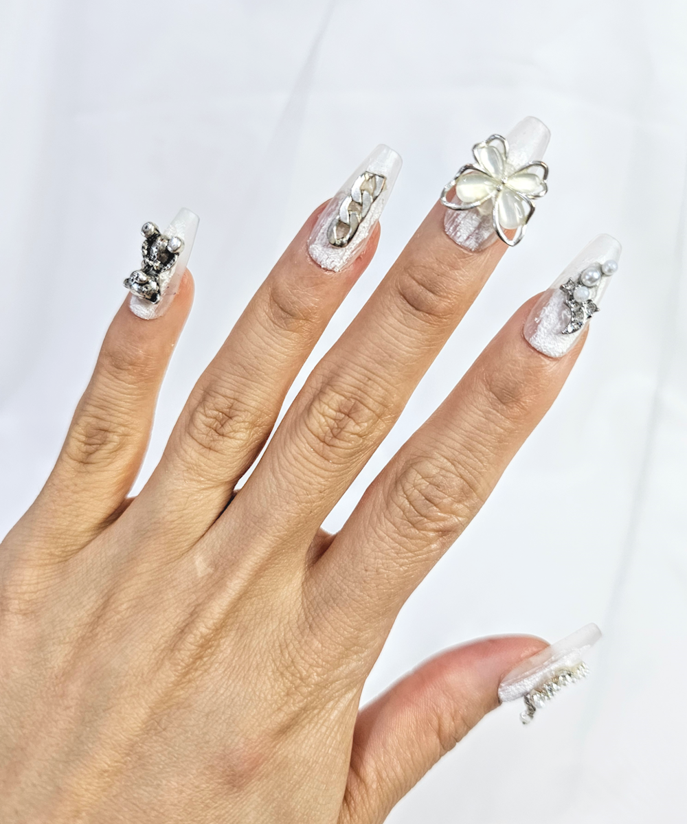 Handmade 3D Press on nails white 